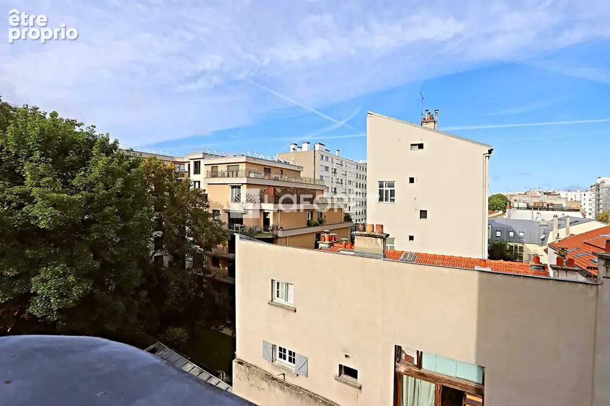 Appartement à PARIS-14E