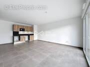 Appartement à VIC-LA-GARDIOLE