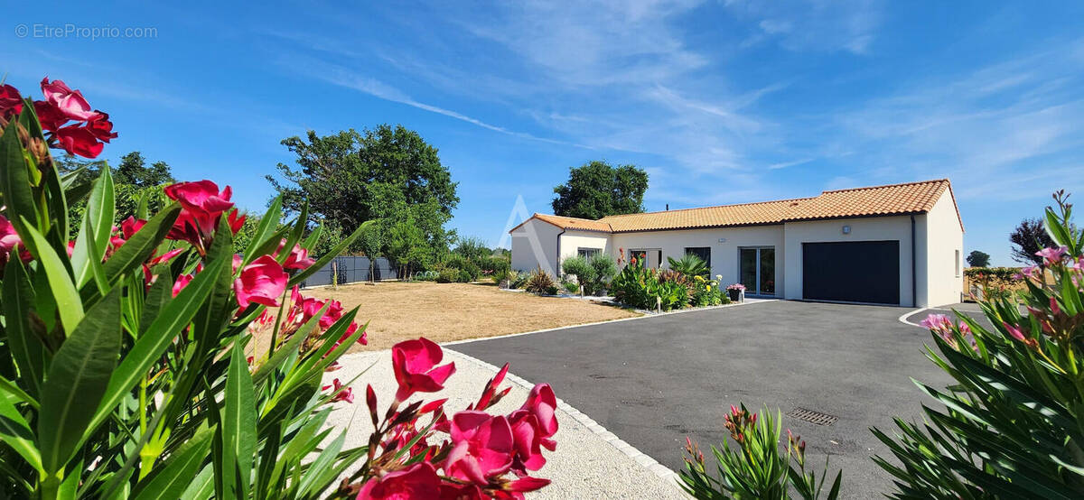 Maison à ROUILLE