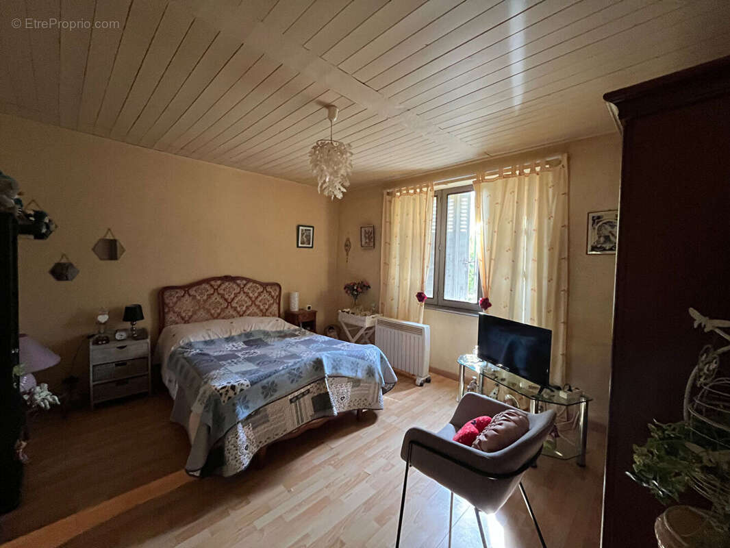 Maison à VAILLY-SUR-SAULDRE