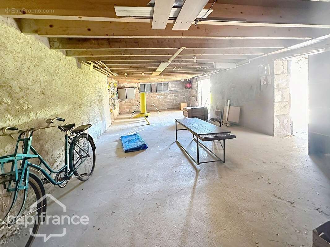 Volume et Potentiel : A vendre … Un grand atelier Indépendant et une maison 4 pièces - THOUARS (79) - photo 7