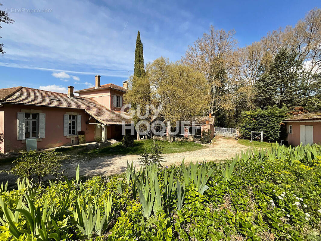 Maison à FONTAINE-DE-VAUCLUSE