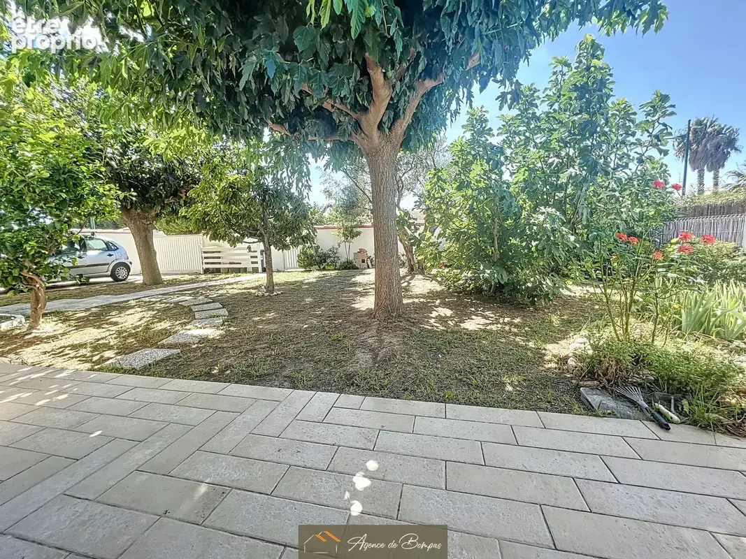 Villa 3 faces de type 4 -piscine - garage - jardin - photo 8