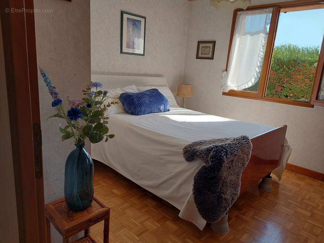 Villa indépendante au calme de 113 m² + 60 m² d’annexes sur 585  - photo 8