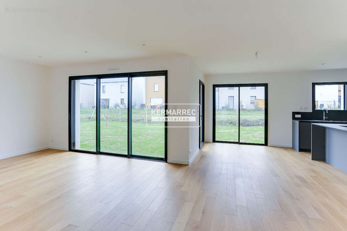 Maison à LA CHAPELLE-DES-FOUGERETZ