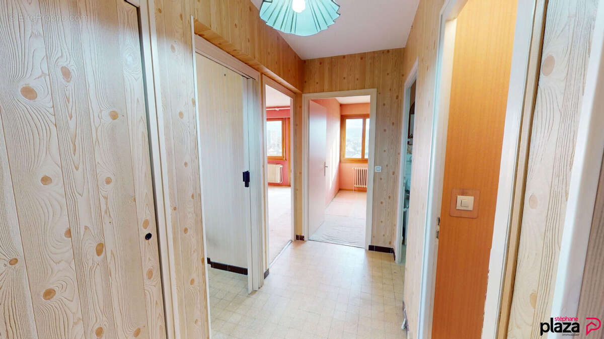 Appartement à AMBILLY