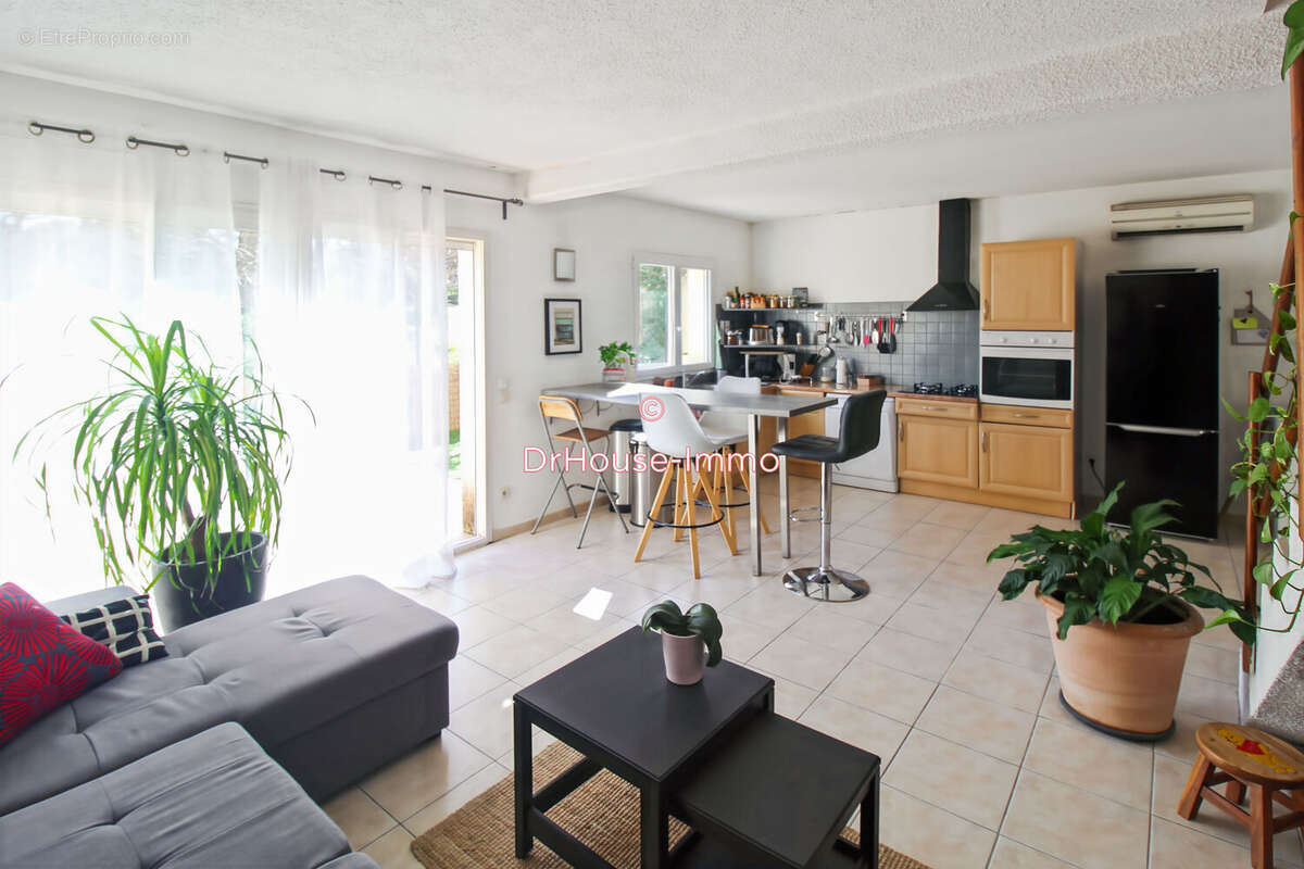 Maison à SAINT-JEAN-DE-VEDAS