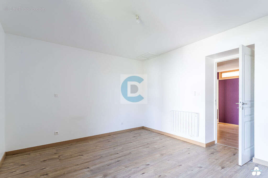 Appartement à ARTHAZ-PONT-NOTRE-DAME