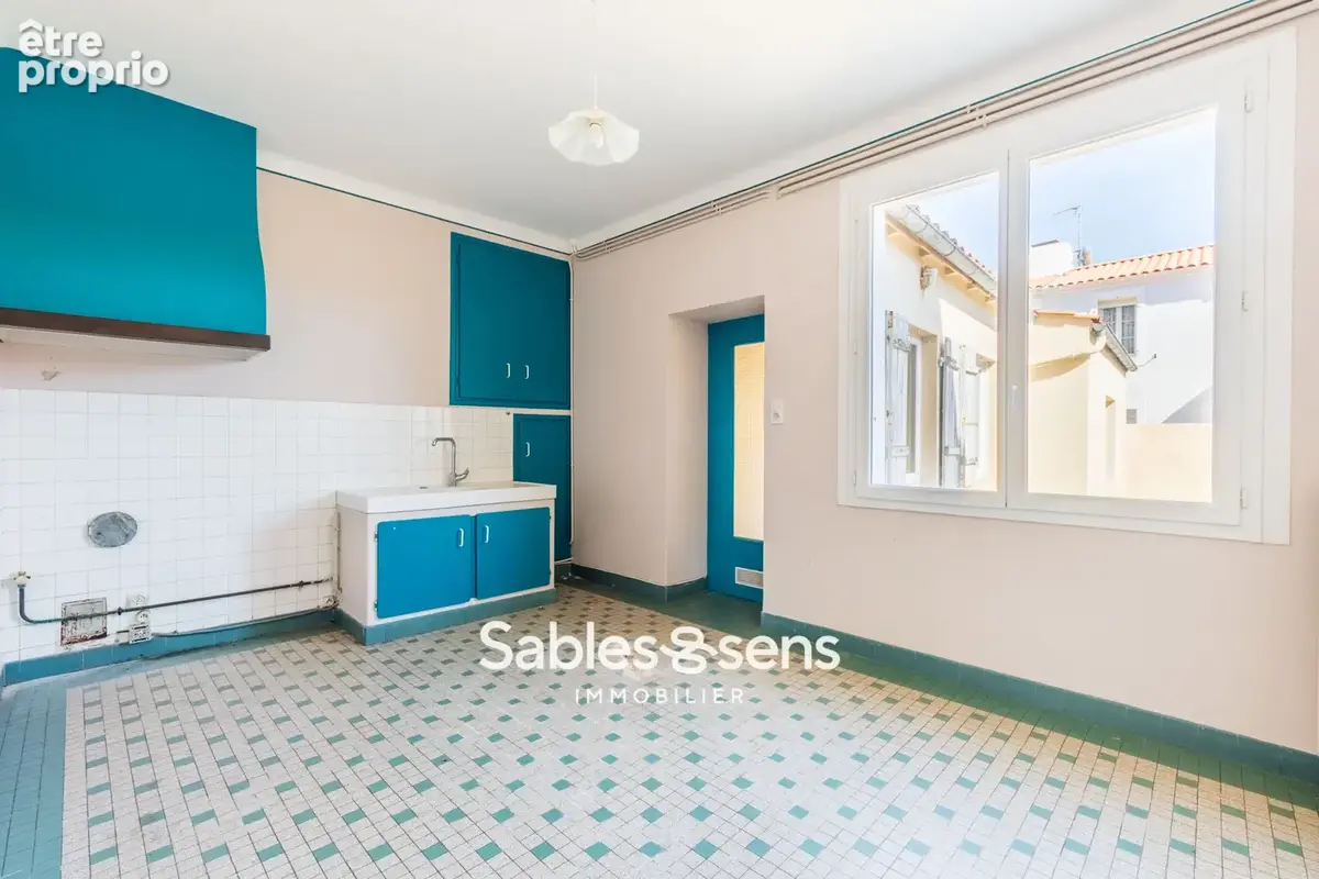 Maison T5 à rénover avec garage dans le bourg d'Olonne-sur-Mer - photo 5