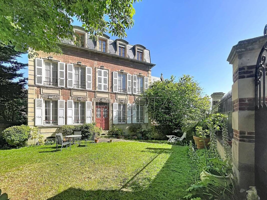 Maison à PONTOISE