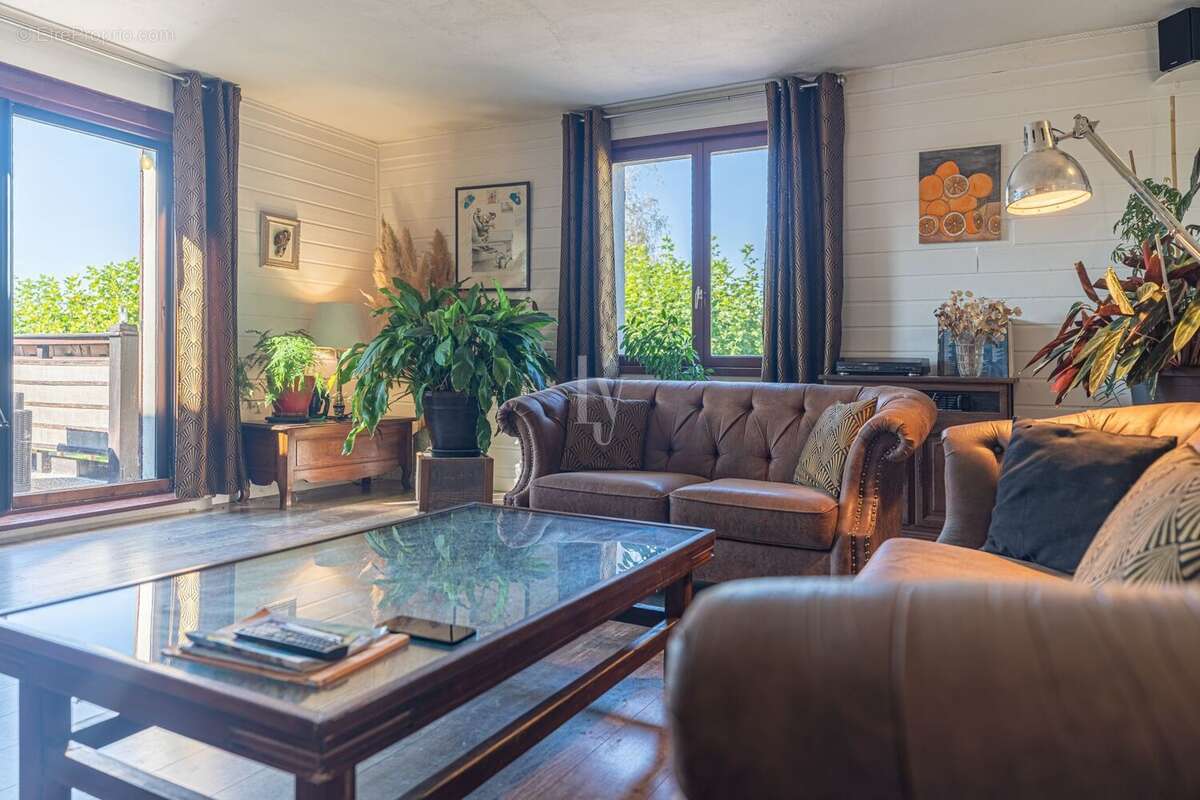 Maison à CHATEAUPONSAC