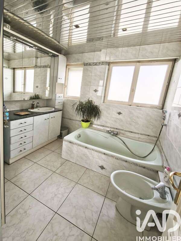 Photo 3 - Commerce à HOCHSTATT