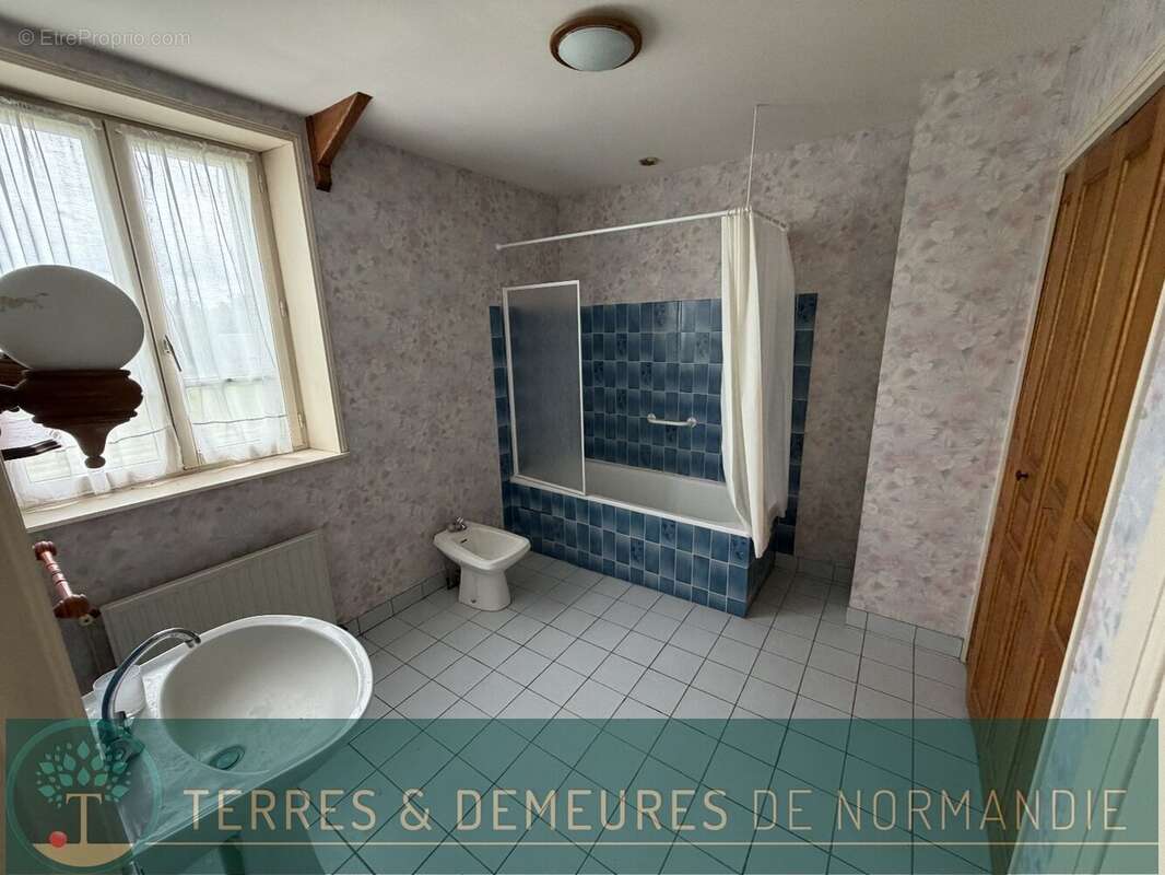 Maison de caractère avec dépendance sur 1,2 hectare à 8 km de Honfleur - photo 6