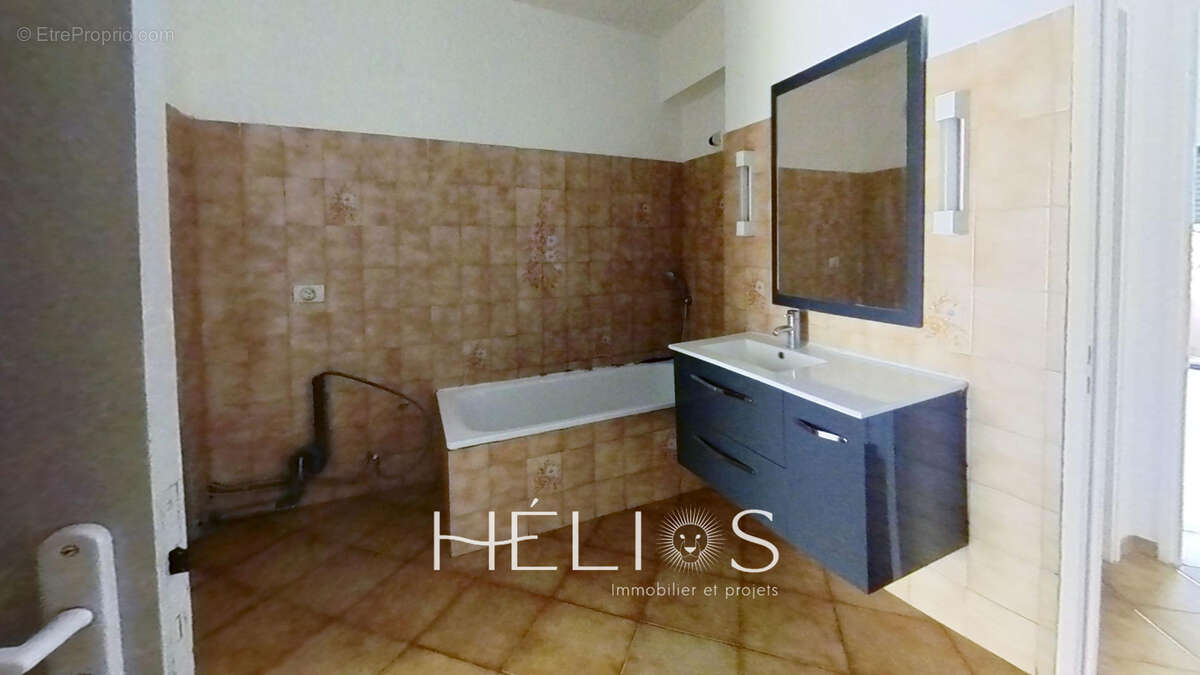 Appartement à MARSEILLE-3E