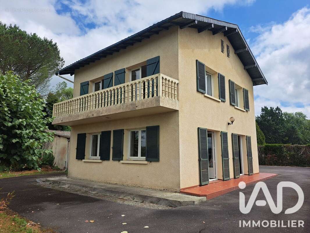 Maison 130 m² à Espoey  - photo 4
