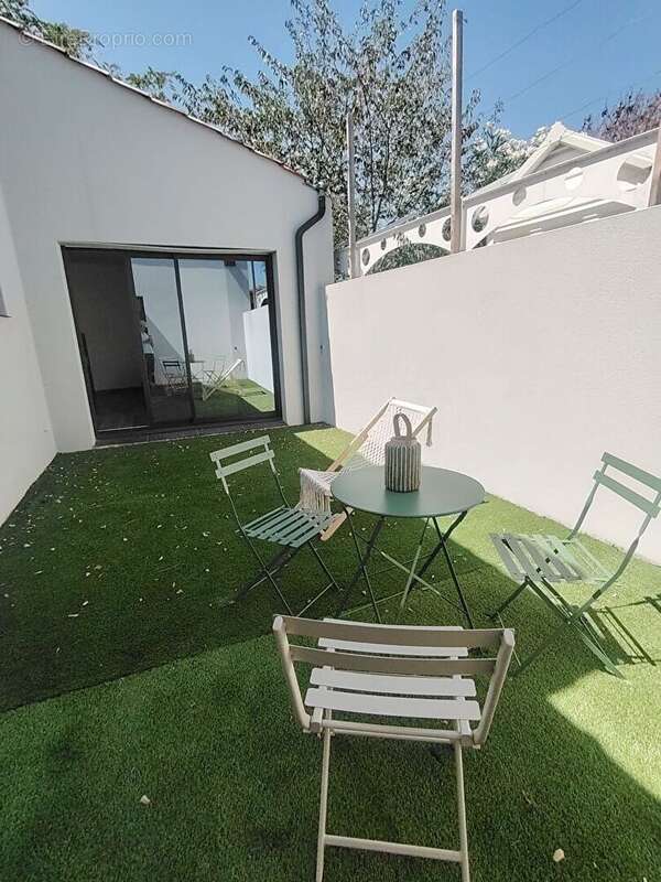 SAINT GILLES CROIX DE VIE Maison contemporaine 156m² environ, de 2022, 4 chambres garage et jardin. - photo 12