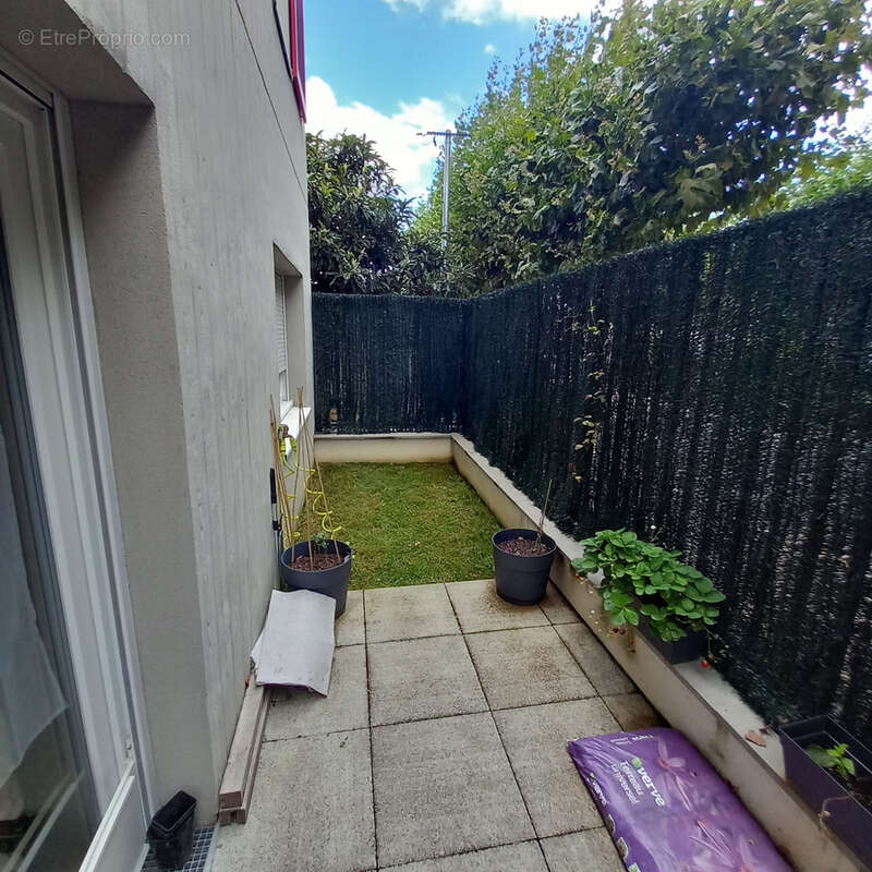 Appartement à PARAY-VIEILLE-POSTE