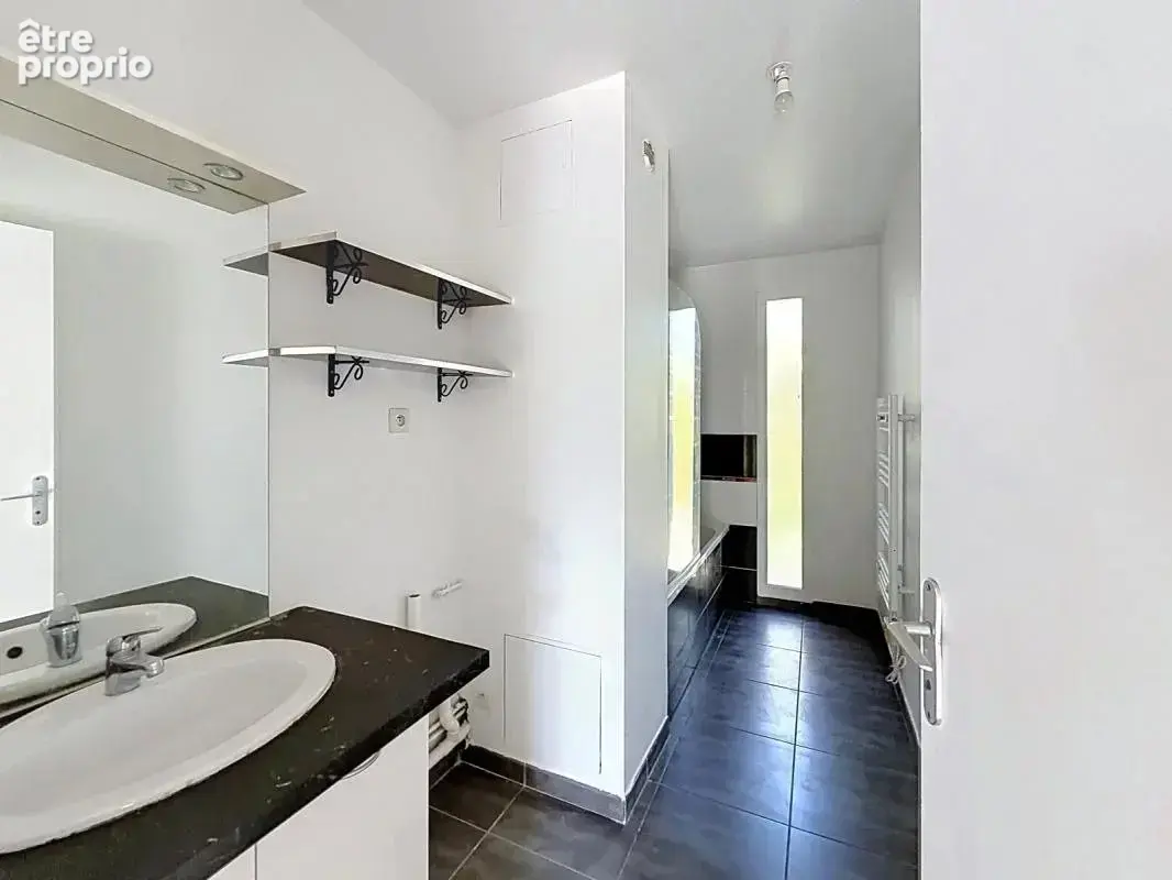 Maison  contemporaine avec terrasse et jardin aux portes de Lyon - photo 15