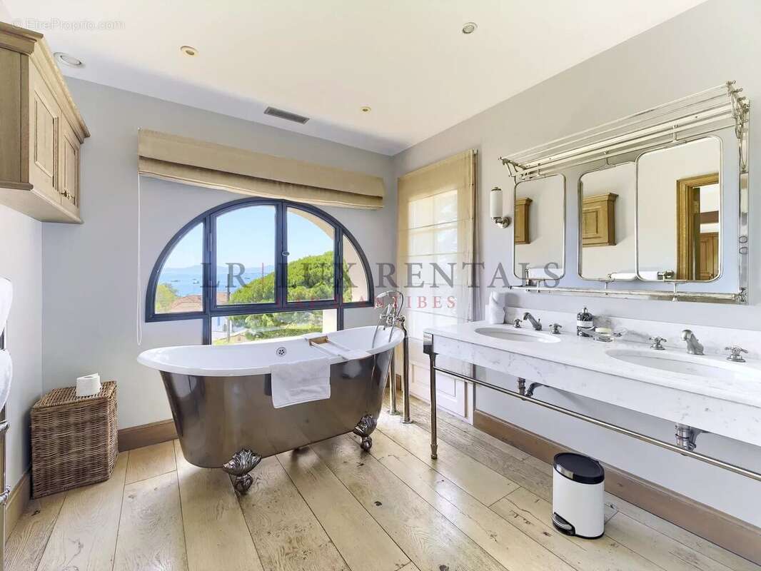 Maison à ANTIBES