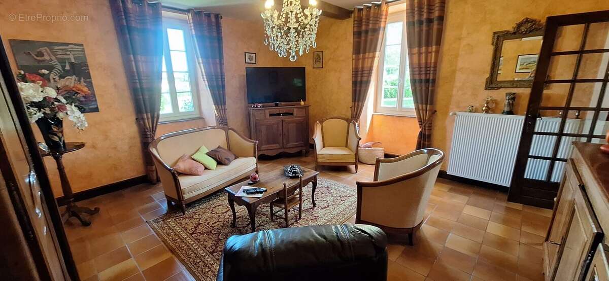 Maison à MIRANDE