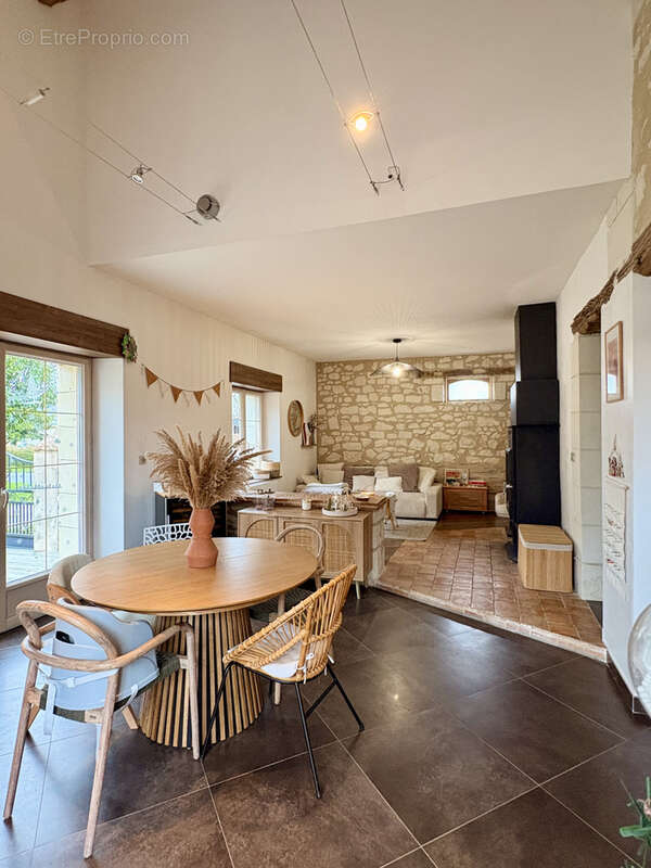 Maison à BEAUFORT-EN-VALLEE