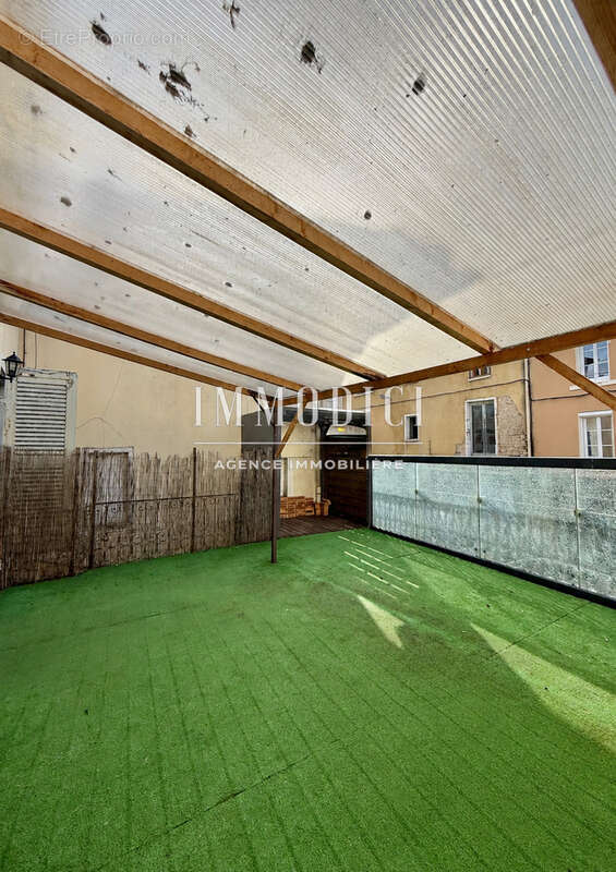 Appartement à THOISSEY