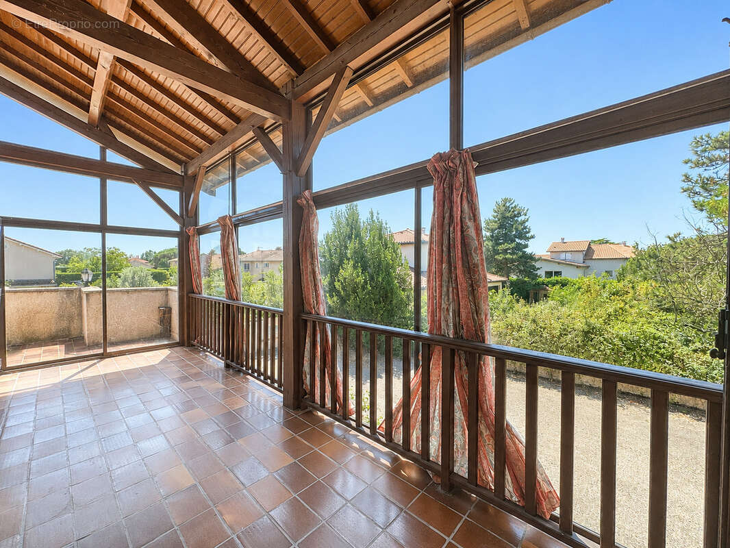 Maison t7 de 220 m2 - photo 5