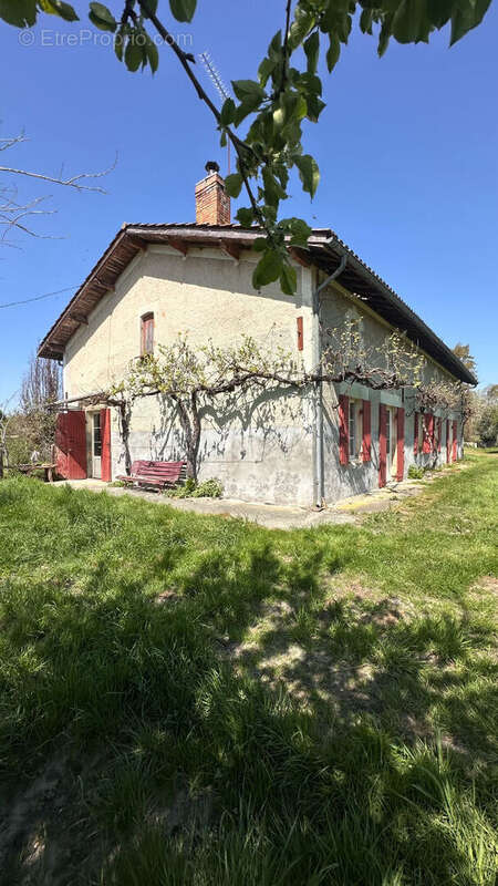 Maison à MOUSTEY