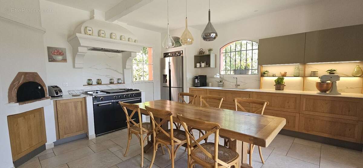 Levens  maison d'architecte au style florentin  piscine  prestations haut de gamme - photo 8