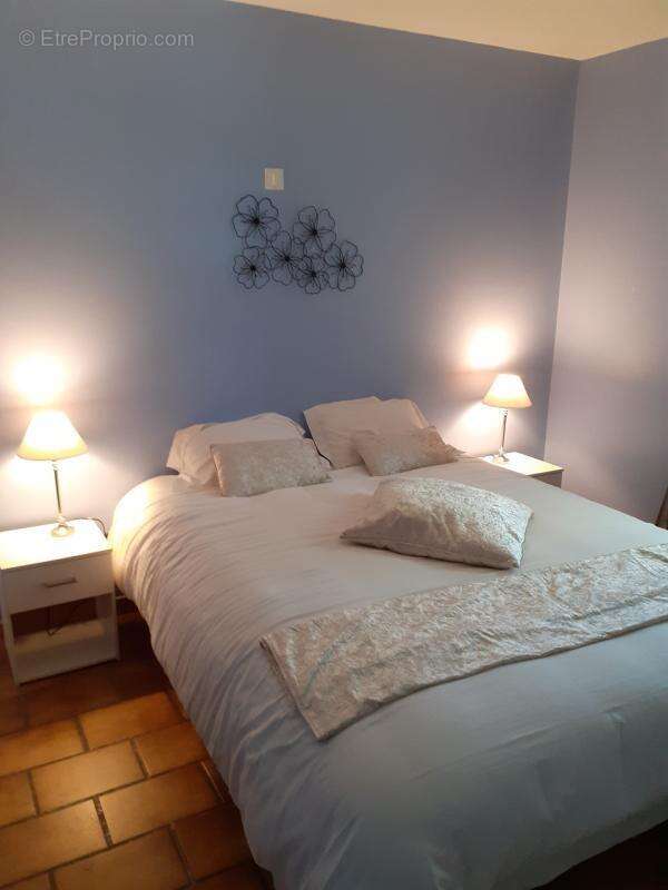 A vendre: Maison familiale 220m² avec dépendance – Aiglun (04) - photo 8