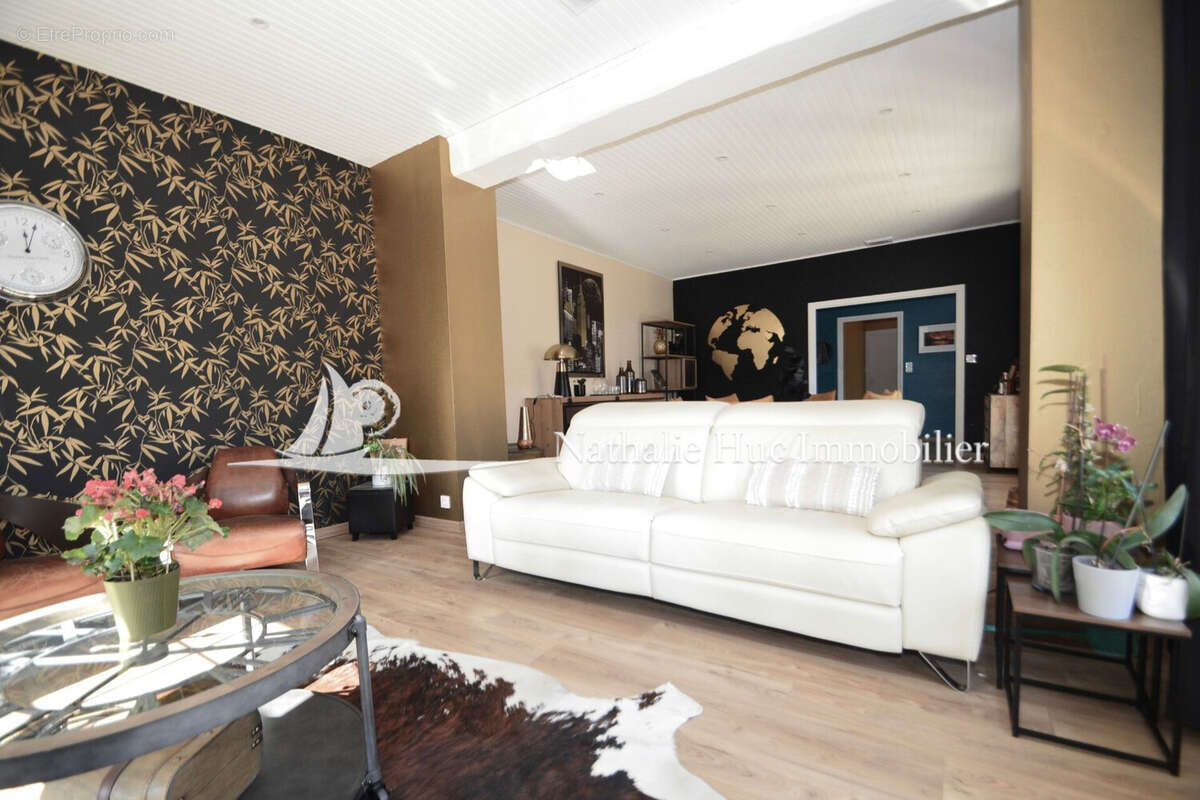 Maison 160 m² à Saint-Laurent-De-La-Salanque  - photo 6