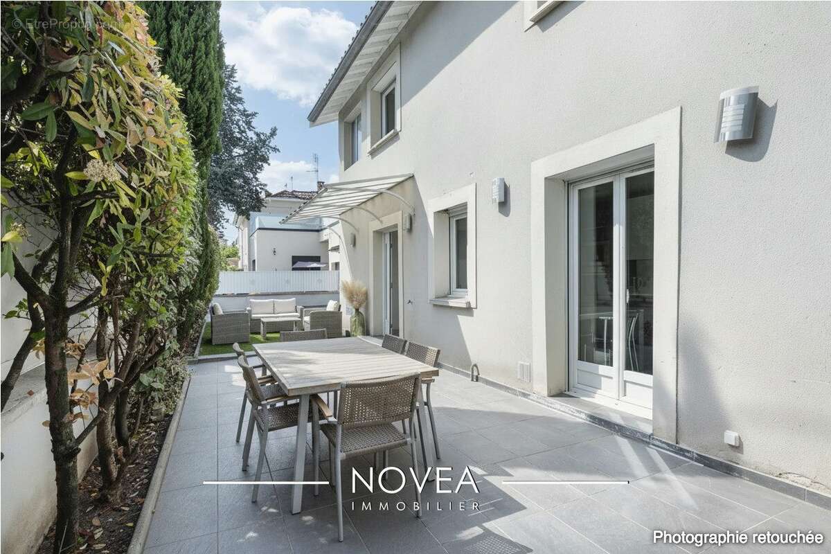 Maison 180 m² à Villeurbanne  - photo 8