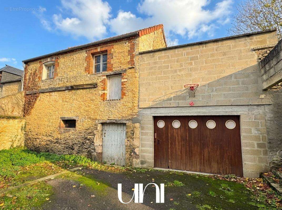 Maison à MEZIDON-CANON