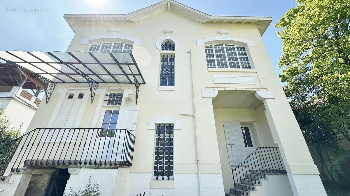 Maison de caractere de type t8 de 290 m2 sur une parcelle de 820 m2 - photo 26