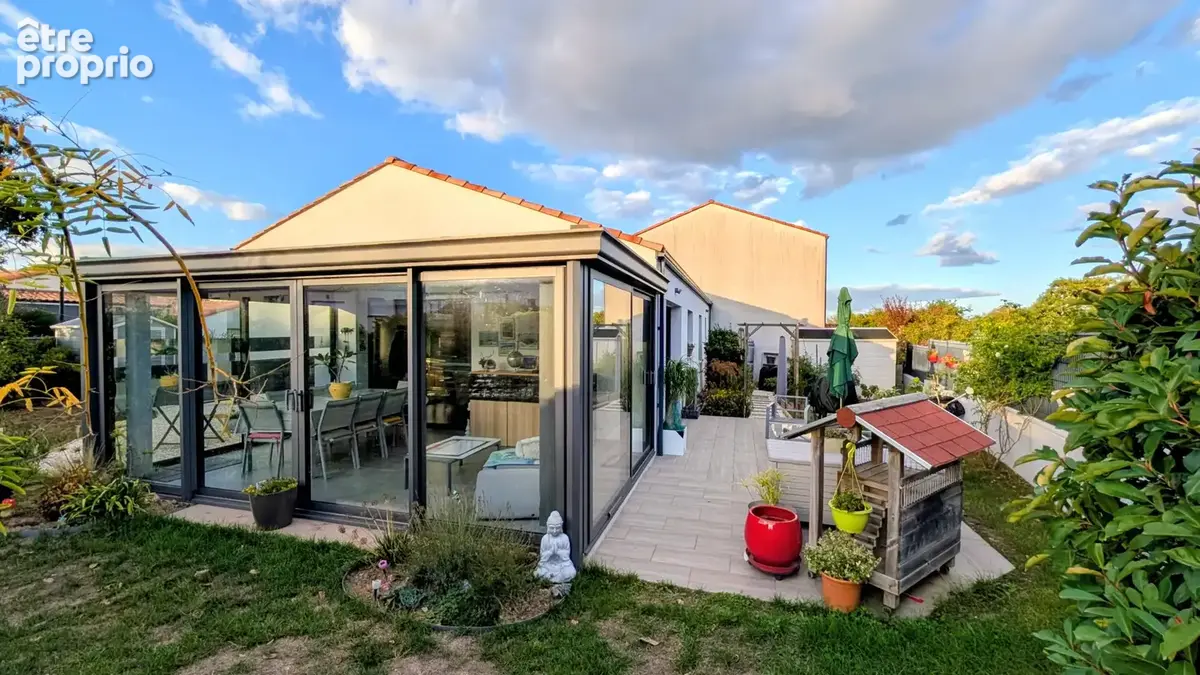 Maison de plain-pied 97m2 avec véranda - PORNIC - photo 2