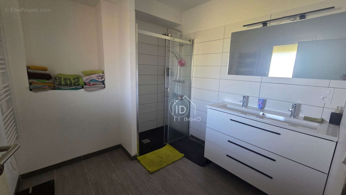 Maison à EYGURANDE-ET-GARDEDEUIL