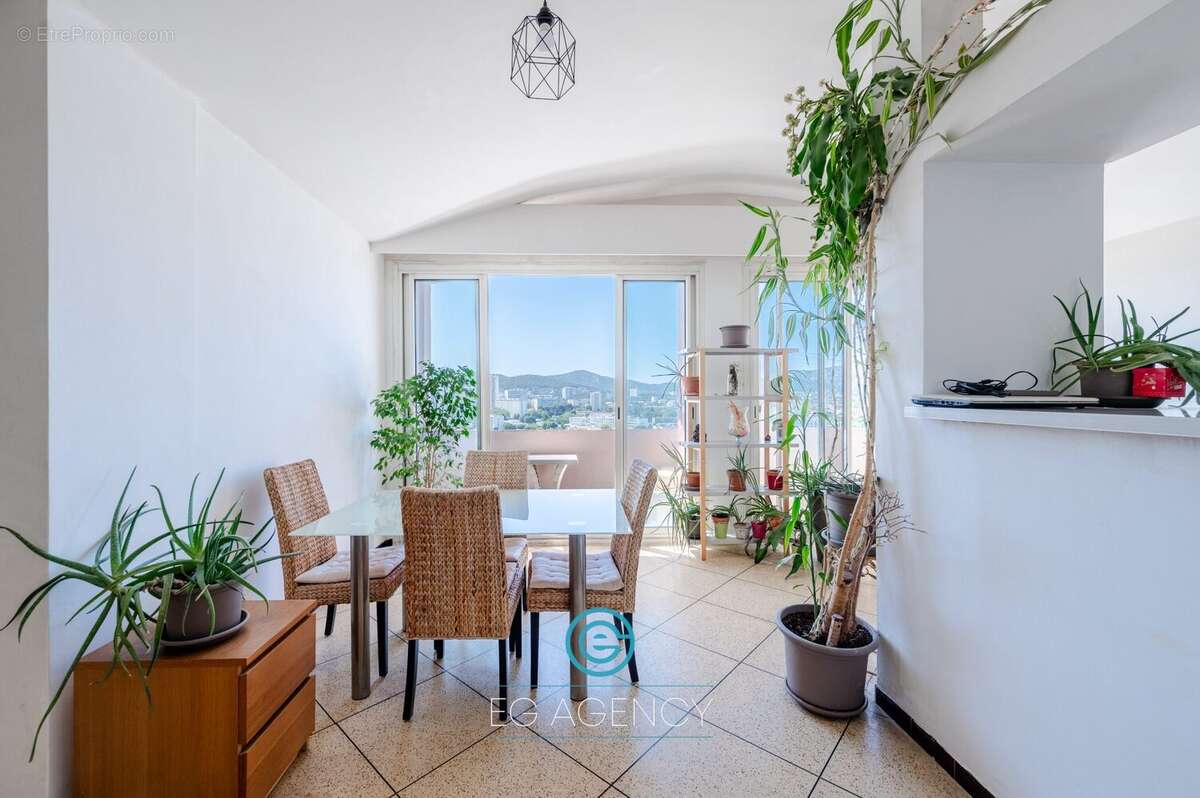 Appartement à MARSEILLE-9E