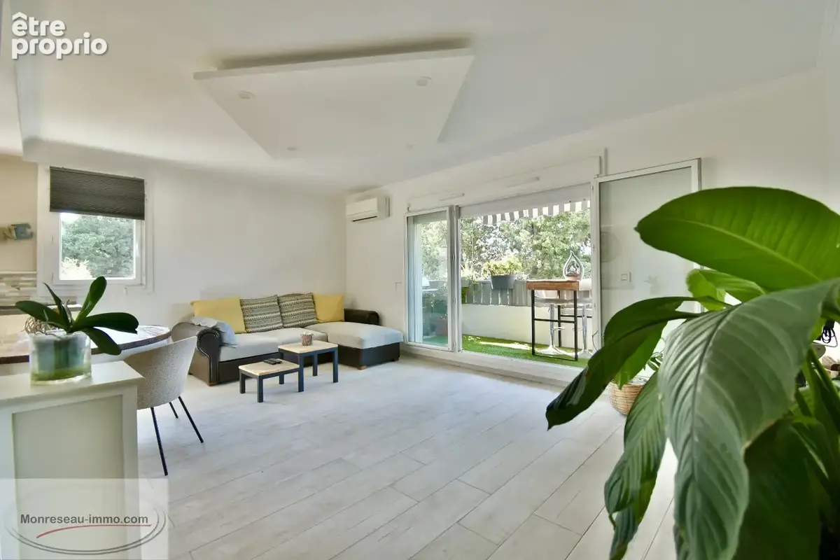 Appartement 3 pièces 65 m² à vendre à Cannes (06150) - photo 2
