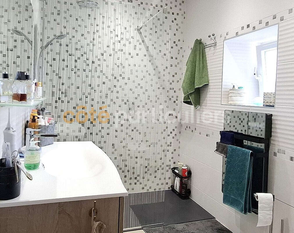 Maison à VILLEDIEU-LES-POELES