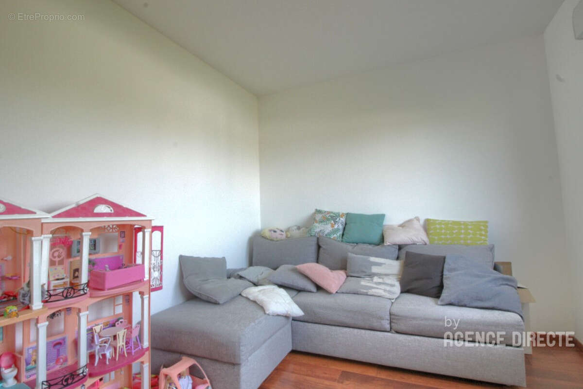 Maison à LA CHAPELLE-DES-FOUGERETZ