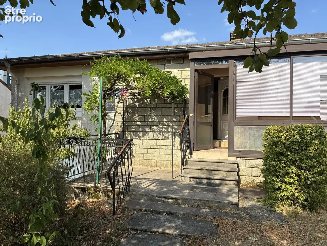 Maison à LES PAROCHES