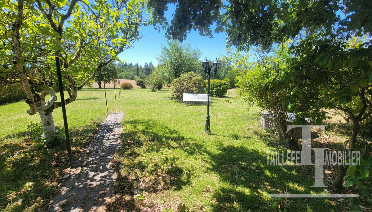 Maison 107 m² à Saint-Saud-Lacoussiere  - photo 3