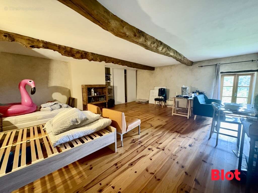 Maison 250 m² à Medreac  - photo 7