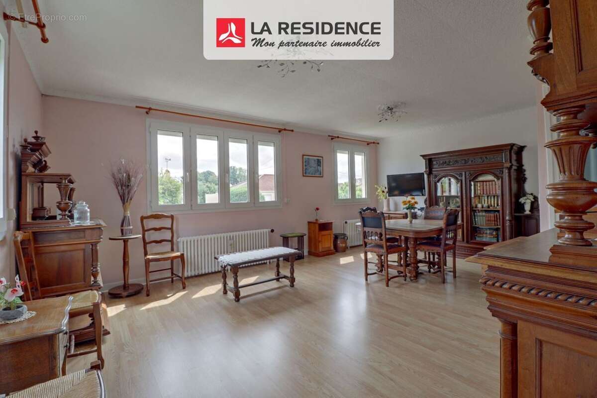 Maison 82 m² à Maurecourt  - photo 2