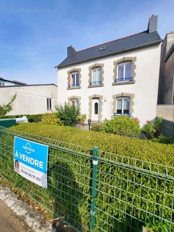 Maison traditionnelle à vendre 6 pièces LANVEOC (29) - photo 5