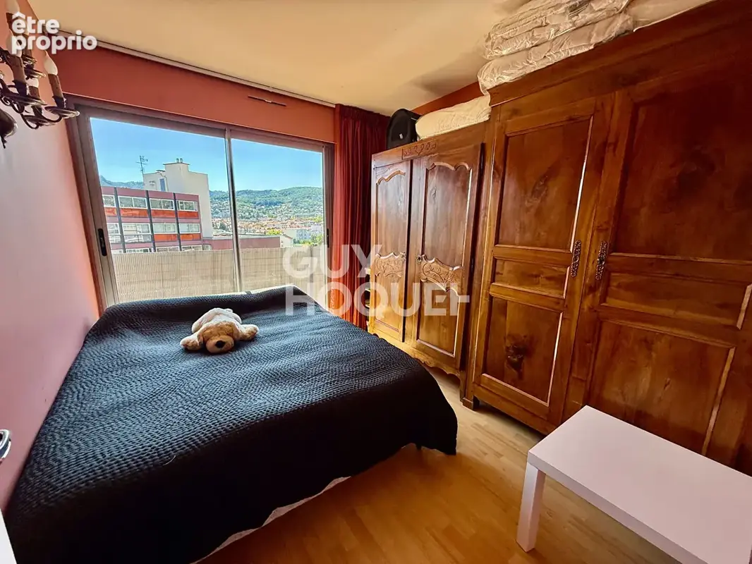 CLERMONT FERRAND- Appartement dernier étage 94 m2, balcons et parking - photo 7