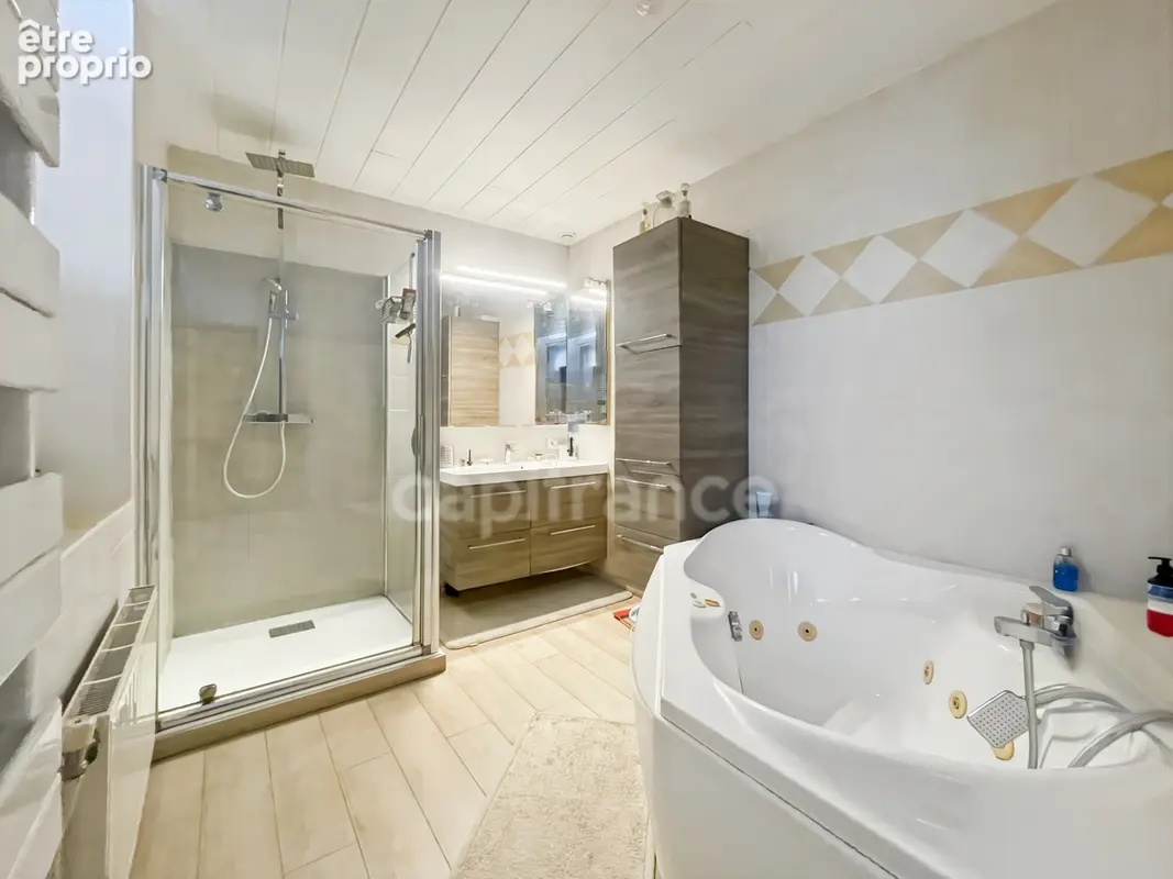 Bègles : Maison familiale en pierre, 5 chambres, jardin et carport - photo 8