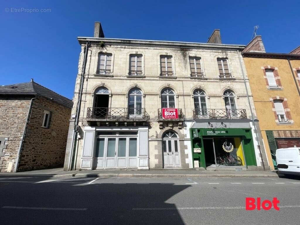 Appartement à ARGENTRE-DU-PLESSIS