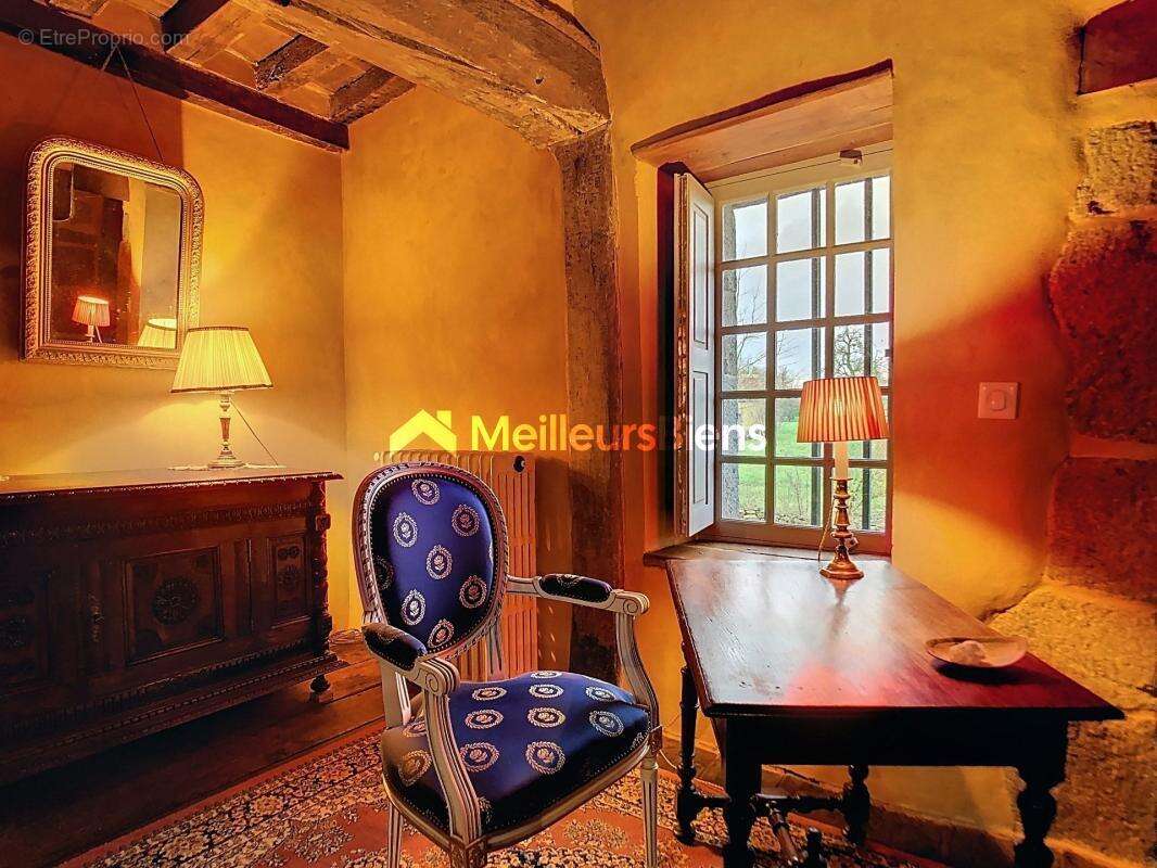 Maison à BELLOU-EN-HOULME