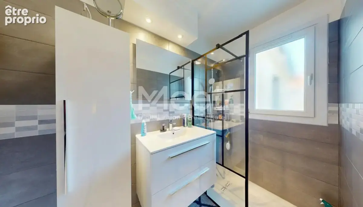 Maison - 7 pièces - 4 chambres - photo 12